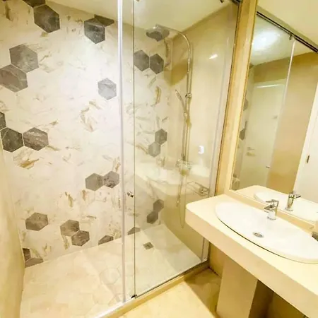 Otel Friends Family Lozenets