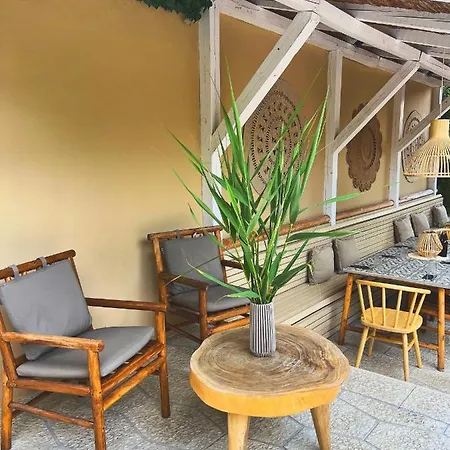Friends Family Hotel