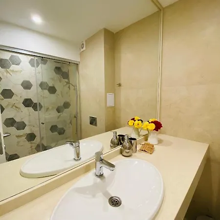 Otel Friends Family *