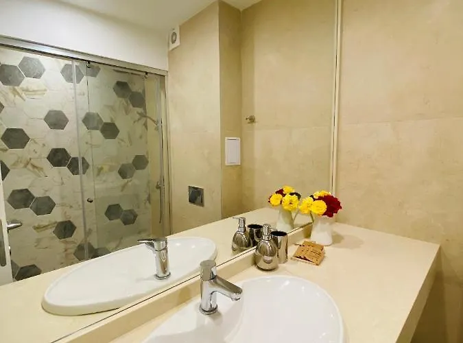 Hotell Friends Family *